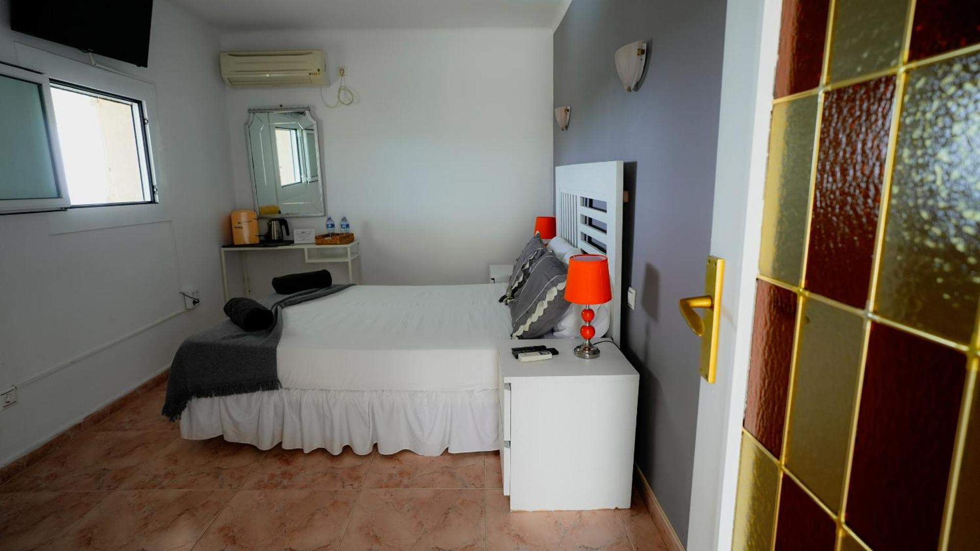 Bed and Breakfast La Casa De Mima Cubelles Camera foto