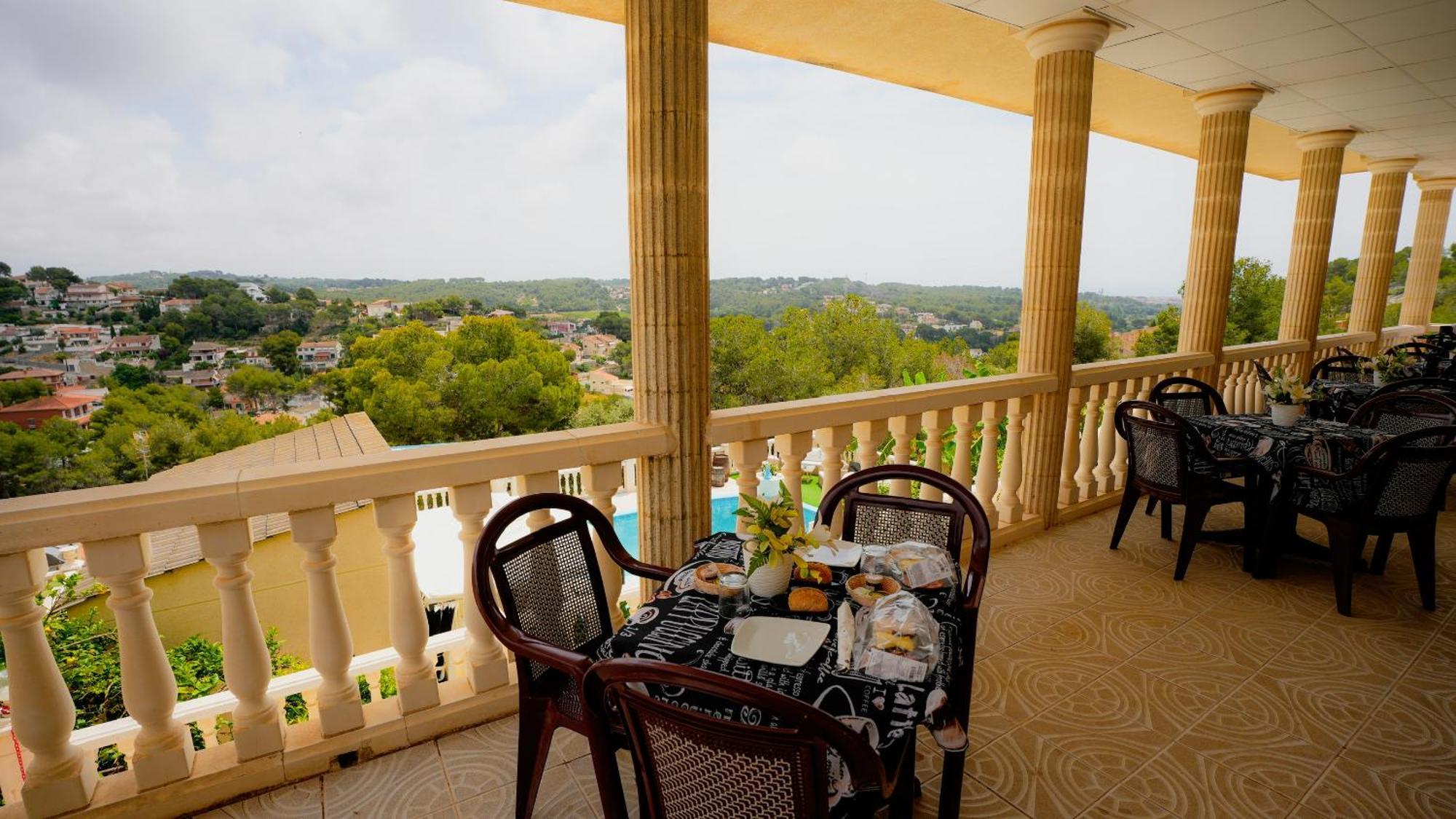 Bed and Breakfast La Casa De Mima Cubelles Esterno foto
